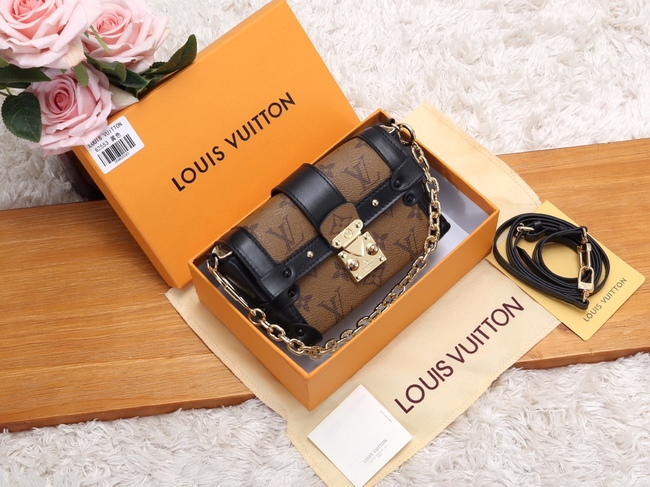 Louis Vuitton Petite Malle Crossbody Bag Code:62553