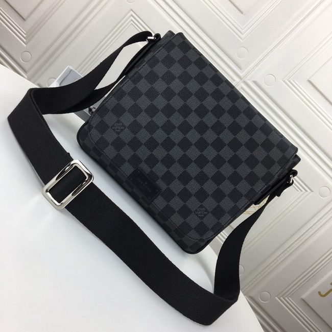 Louis Vuitton District Small Bag Code:41213
