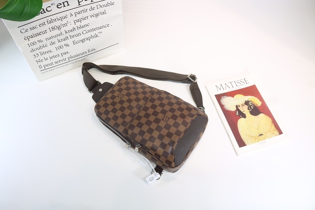 Louis Vuitton Avenue Shoulder Bag Code: N41719