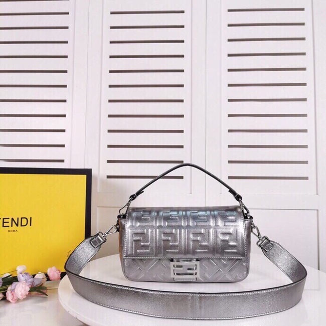 Fendi Baguette Medium Bag Code: F0191