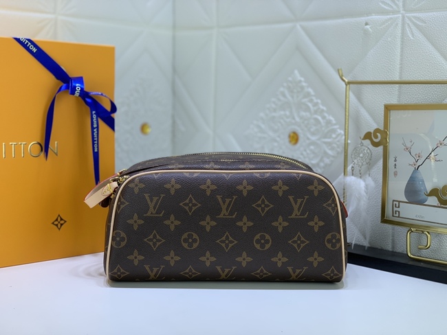 Louis Vuitton Damier Canvas Belt Bag Code: M47528