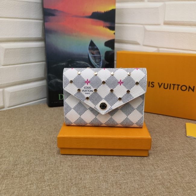 Louis Vuitton Epie Leather Clutch Code: N64614