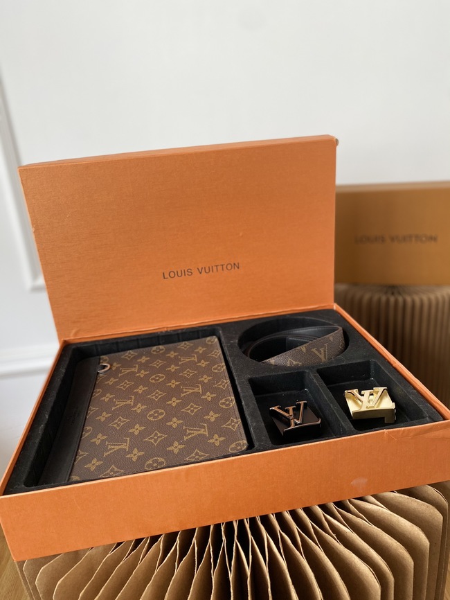 Louis Vuitton 3-In-1 Clutch Bag