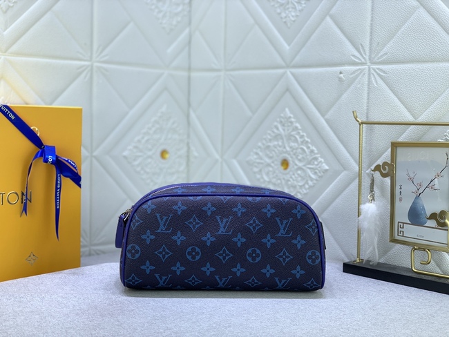 Louis Vuitton Damier Canvas Belt Bag Code: M47528