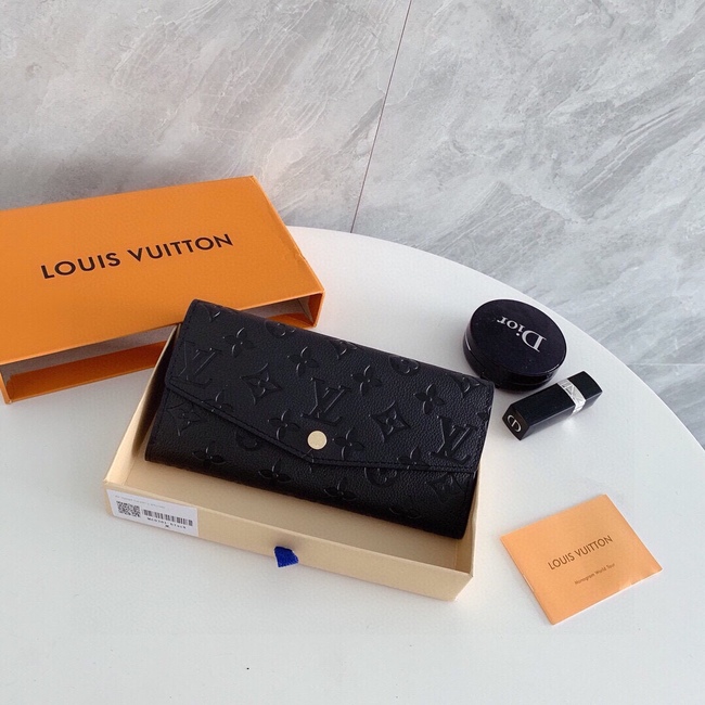 Louis Vuitton Multifunctional Small Wallet