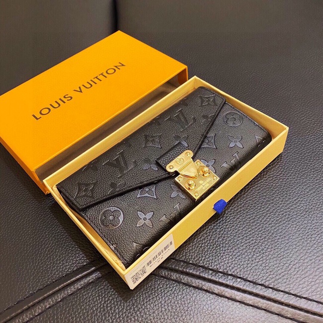 Louis Vuitton Pochette Metis Handbag