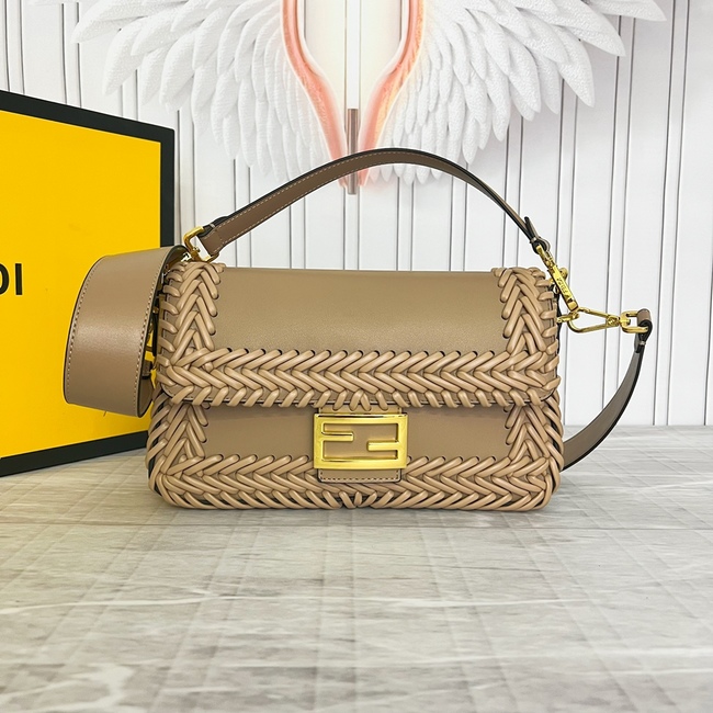 Fendi Baguette Medium Bag Code:5533