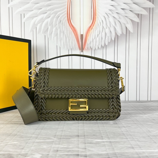 Fendi Baguette Medium Bag Code:5533
