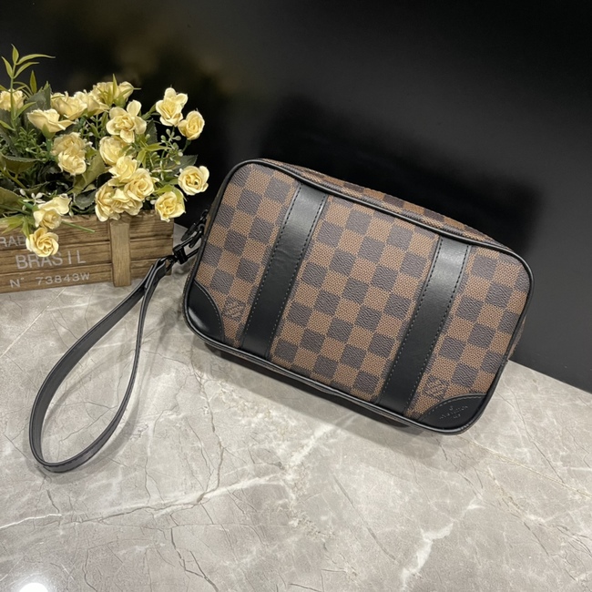 Louis Vuitton Pochette Kasai Clutch Code: M82076