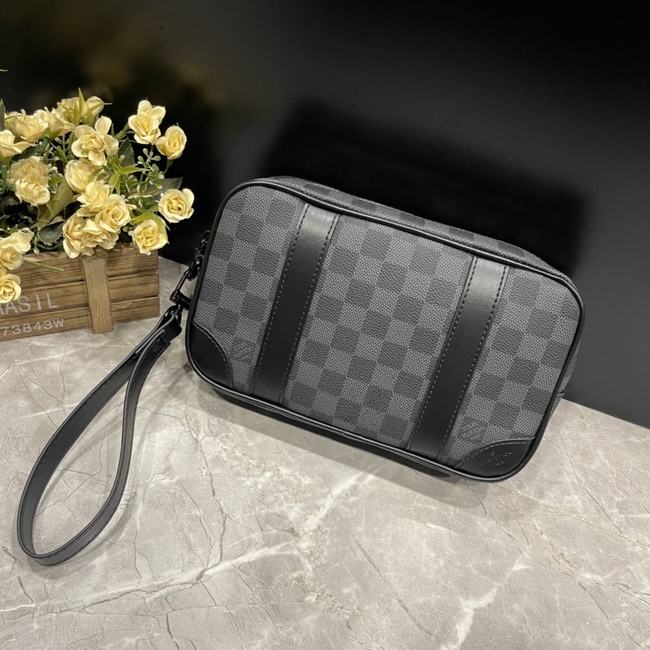 Louis Vuitton Pochette Kasai Clutch Code: M82076