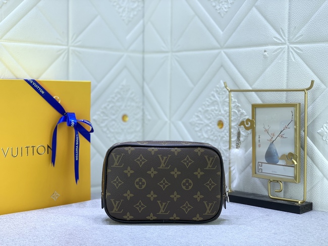 Louis Vuitton Monogram Eclipse Canvas And Leather Clutch Code: M43383/M43384