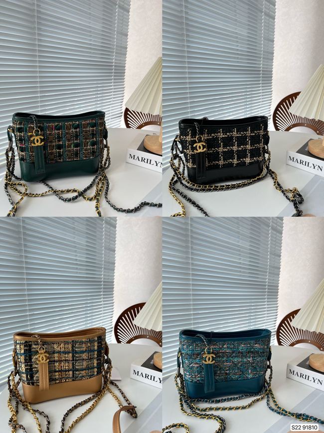 Chanel Vintage Hardware Crossbody Bag Code:91810