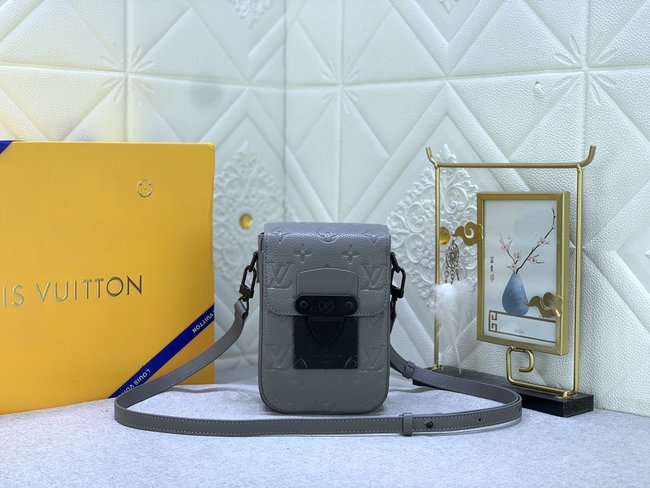 Louis Vuitton S-Lock Vertical Wearable Wallet Code: M81522