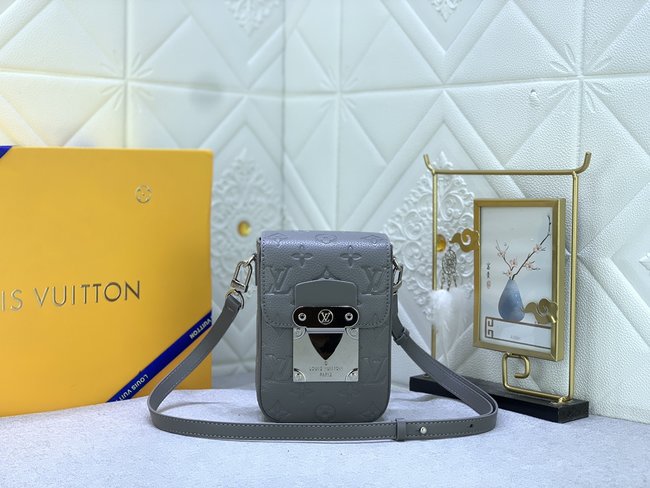 Louis Vuitton S-Lock Vertical Wearable Wallet Code: M81522