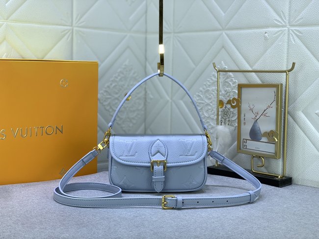 Louis Vuitton New Diane Handbag Code: M83566