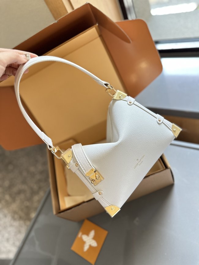 Louis Vuitton Stylish Handheld Crossbody Bag 