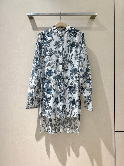 Dior Classic Long-Sleeved Shirt with Bee Embroidery in Soft Cotton Fabric