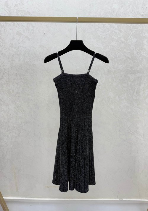 Chanel Simple Gold-Silver Thread Knitted Sling Dress in Apricot and Black