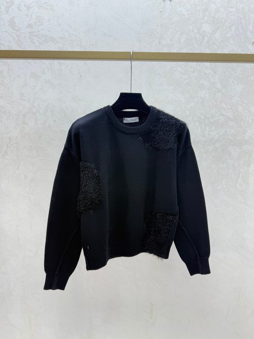 Max Mara Solid Color Feather Trimmed Simple Round-Neck Knit Long Sleeve in Elegant White, Red and Black