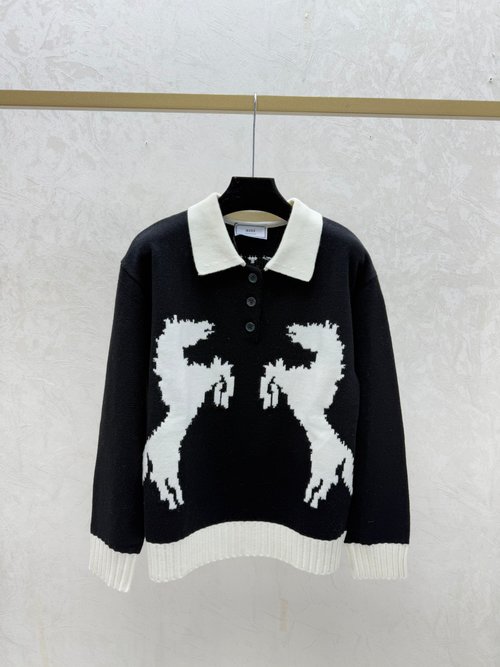 Ami Contrasting Color Pony Collared Knit Long Sleeve in Green, Black