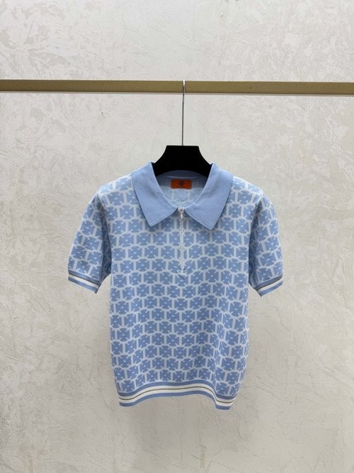 Hermes Contrasting Turn - Collar Short - Sleeve Knit in Pink, Blue, Purple