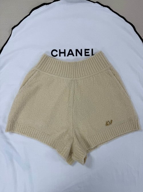 Louis Vuitton Detailed Shorts