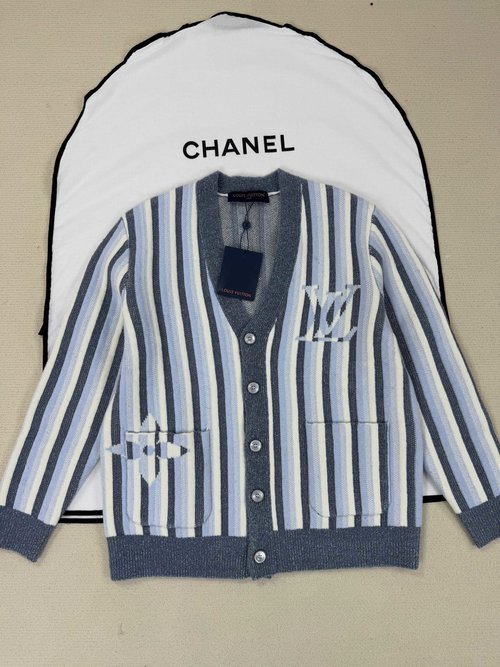 Louis Vuitton Detailed Illustrations Cardigan