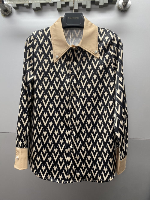 Valentino Elegant V Printed Button-up Blouse with Custom Pearl Buttons and Chic Design