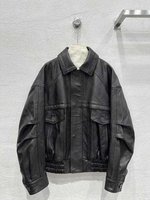 Yves Saint Laurent Exclusive High-End Original Sling Jacket, Turkish Lambskin, Sophisticated and Relaxed