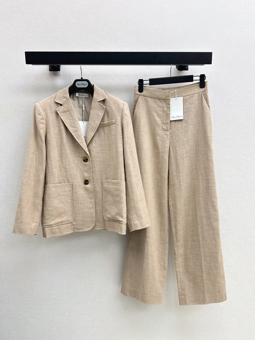 Max Mara Minimalist Linen Oversized Suit with 3D Design