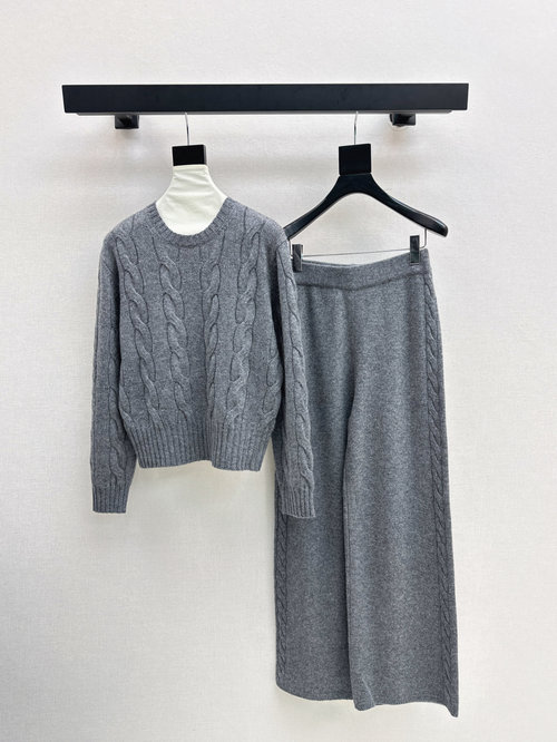 Loro Piana Elegant Cashmere Knitwear Set for Timeless Style