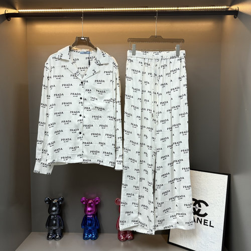 Prada Fashionable Flocked Logo Suit for Indoor and Outdoor