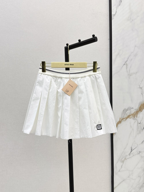 Miu Miu Miu Series College-Inspired Pleated Short Skirt for a Sweet and Elegant Look