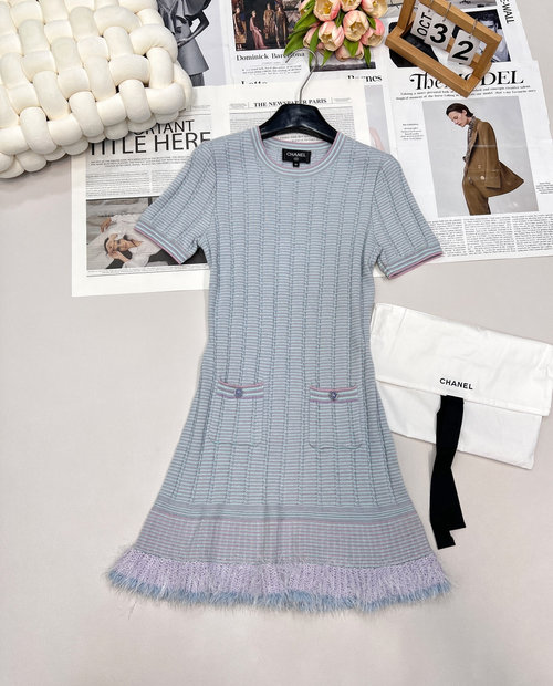 Chanel Cashmere Knit Dress with Tassel and Double C Buttons, Exuding Retro Charm