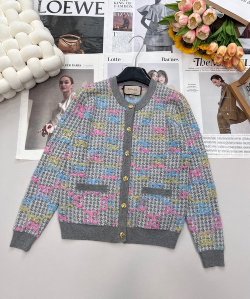 Gucci Colorful Jacquard Wool Round-Neck Cardigan with Classic Patterns