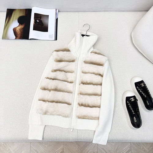 Loro Piana Collared Knit - stitched Gradient Down Jacket with Fur Trim