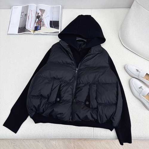 Loro Piana Classic and Stylish Knitted Spliced Padded Jacket with Wool Sleeves