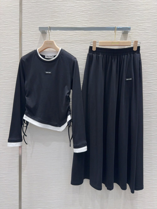 Miu Miu Chic Logo - Decorated Irregular Two - Piece Suit