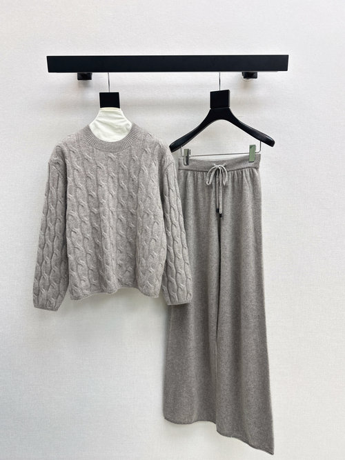 Loro Piana Old-Money Style Cashmere Set, Elegant and Slimming Effect