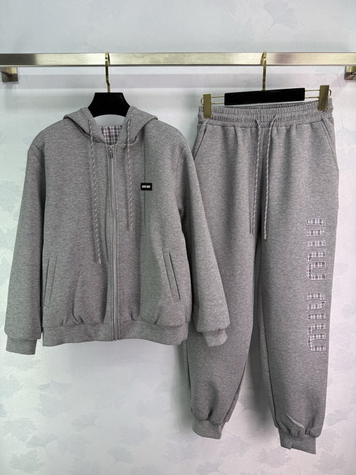 Miu Miu Double-Sided Zip-Up Hoodie and Cuffed Pants Set, Stylish and Comfortable