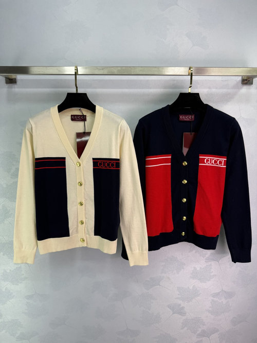 Gucci Stylish V-Neck Knit Cardigan with Logo and Elastic Detail