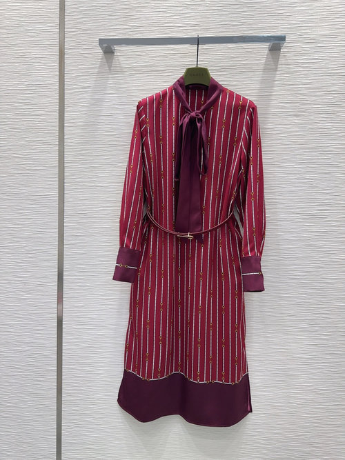 Gucci Printed Dress with Classic Design and Fine Details