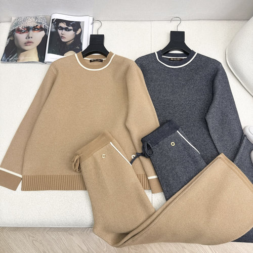 Loro Piana Luxurious Cashmere Set in Melange Color, Combining Comfort and Style
