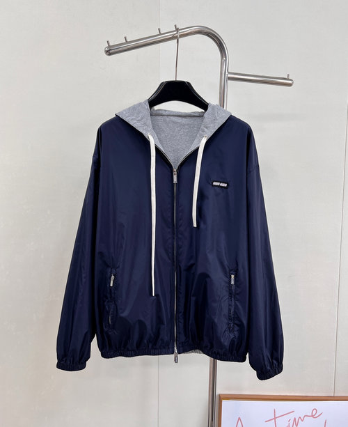 Versace Double-Sided Oversized Zip Hoodie with Chic Logo Design