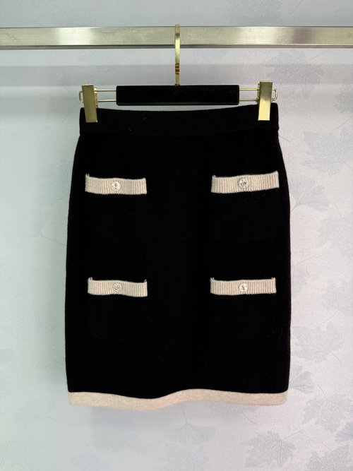 Chanel Color-Block Knit High-Waist Skirt - Relaxed Style