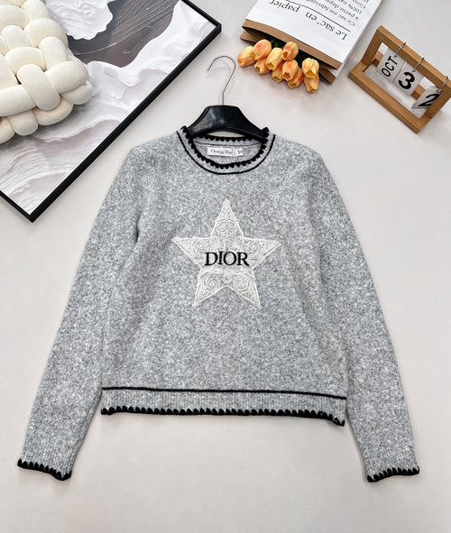 Dior Sparkling Star Pattern Wool Knitwear, Elegant and Comfortable
