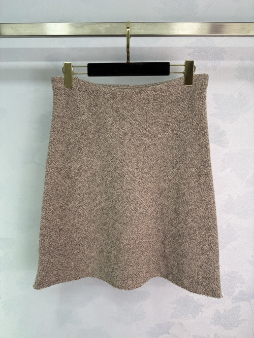 Miu Miu Custom YB Wool Knit Short Skirt with High Waist, Elegant Cut and Letter Logo