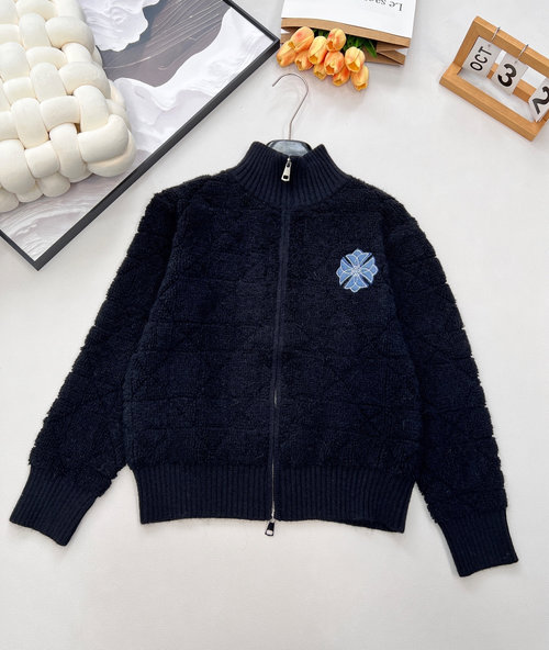 Chanel New Knit Zipper Cardigan in Soft Wool with an Elegant Design