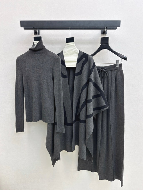 Max Mara Knit Suit with Cloak and Customized Wool Fabric