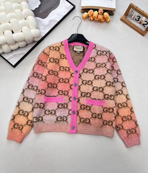 Gucci Classic Double G Jacquard V-Neck Cardigan for Double-Sided Wear